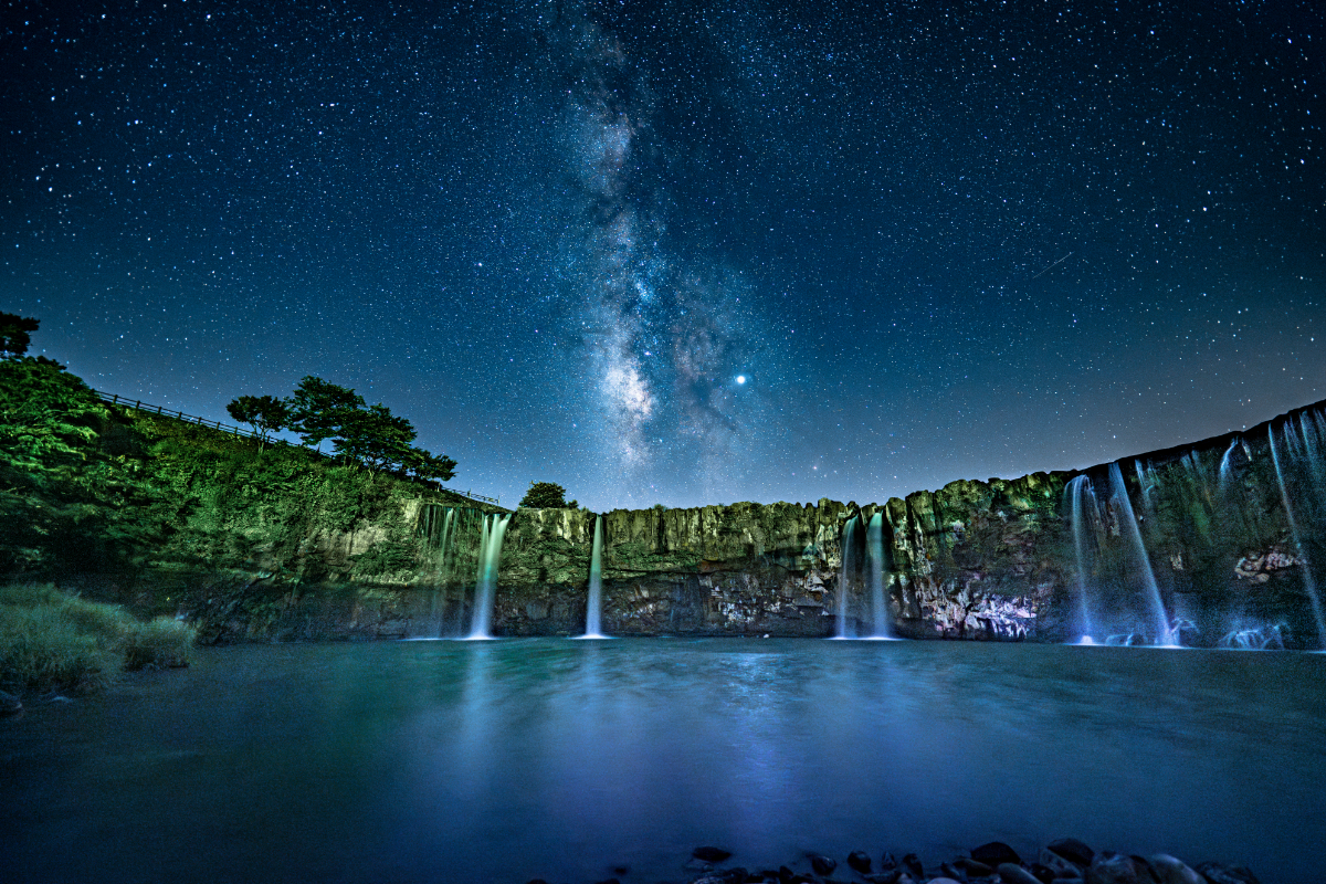 星のある風景・原尻の滝
